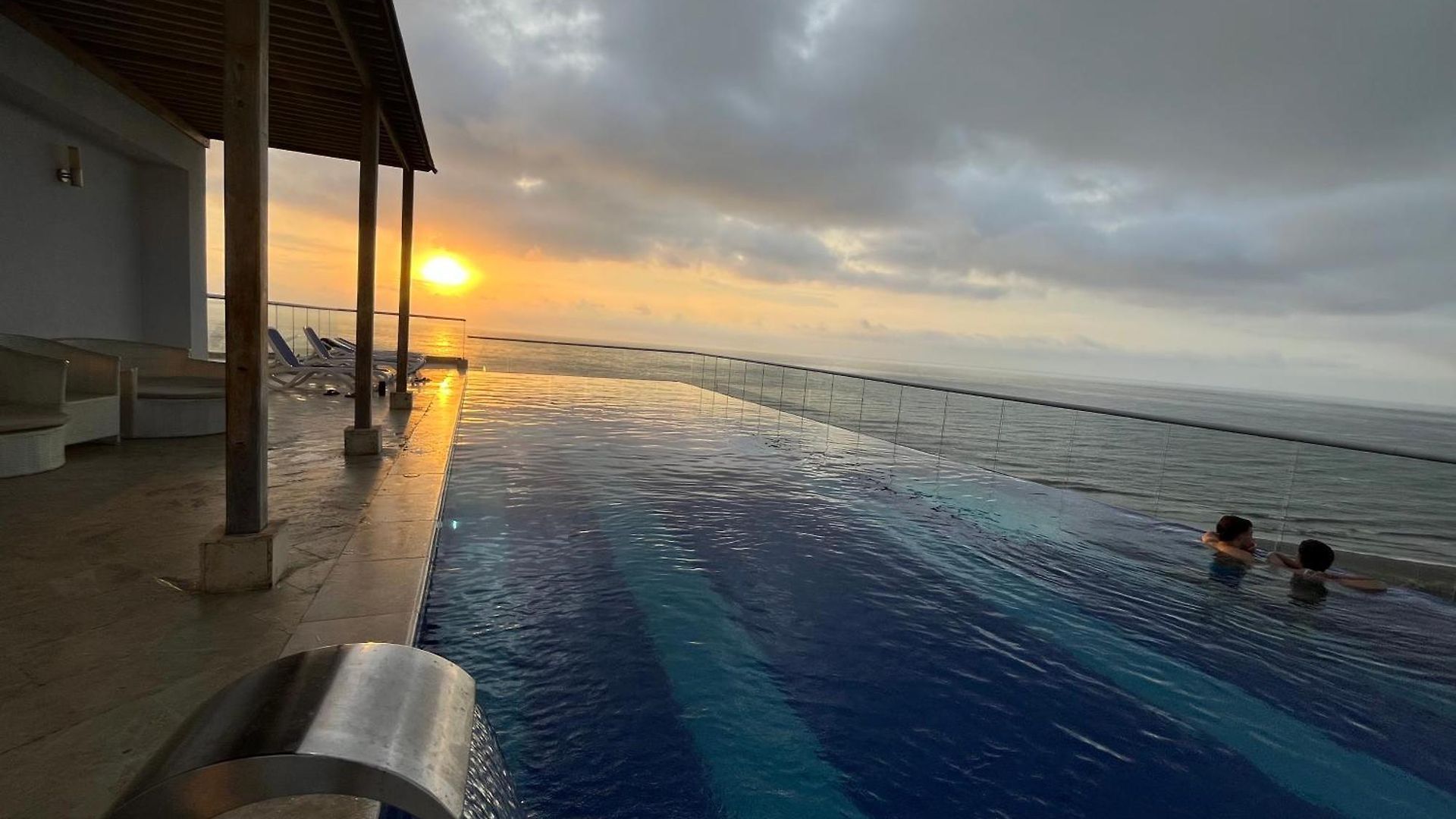 Ocean Drive Apto Con Piscina Infinity Cartagena