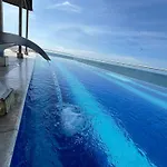 Ocean Drive Cartagena Apto Con Piscina Infinity